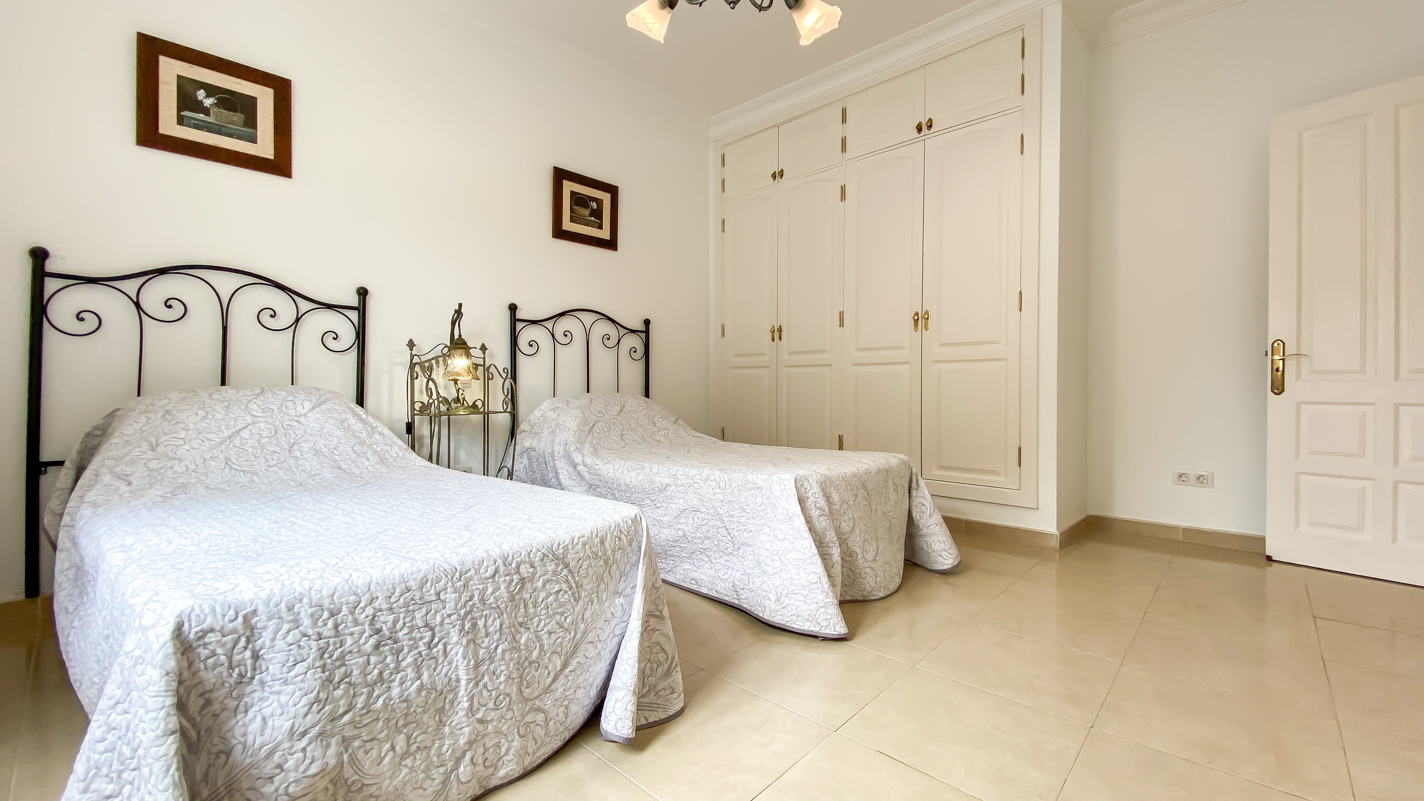 - Puerto Del Carmen - Roper Properties