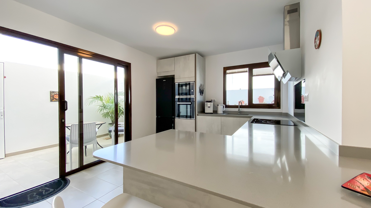 - Yaiza - Roper Properties
