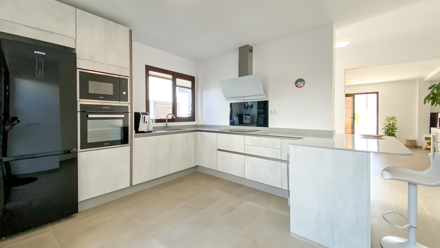 - Yaiza - Roper Properties
