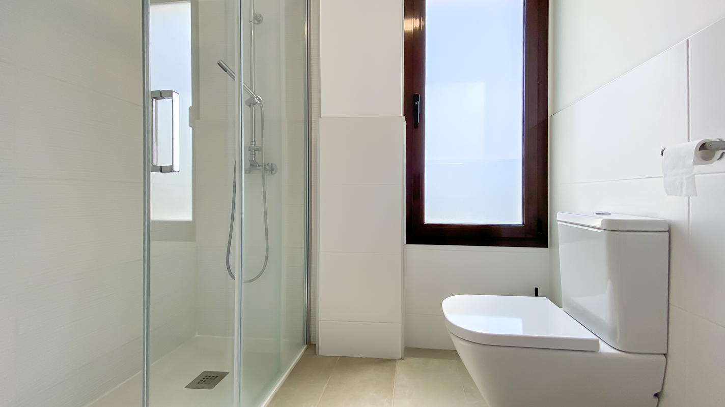 - Yaiza - Roper Properties