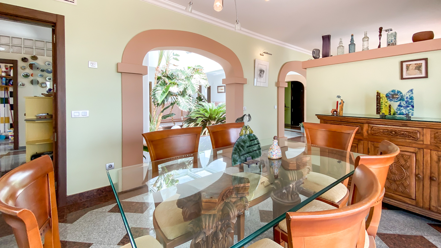 - Tías - Roper Properties