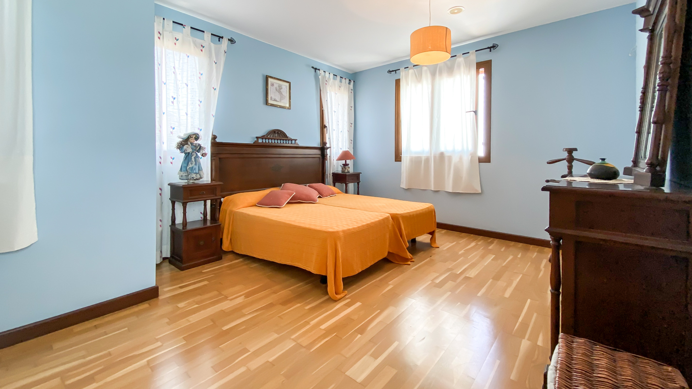 - Tías - Roper Properties