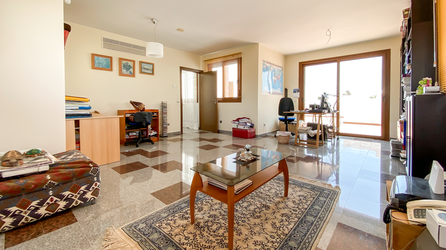 - Tías - Roper Properties