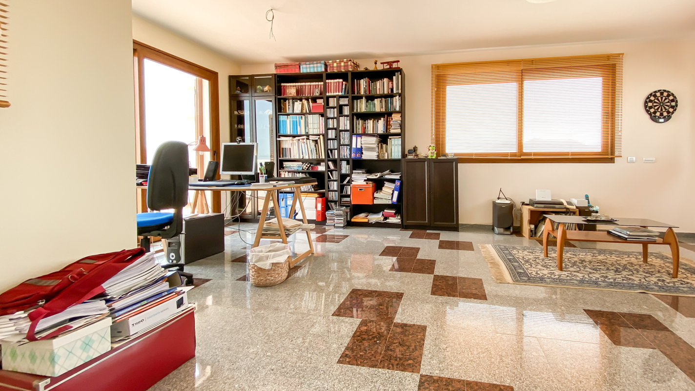 - Tías - Roper Properties