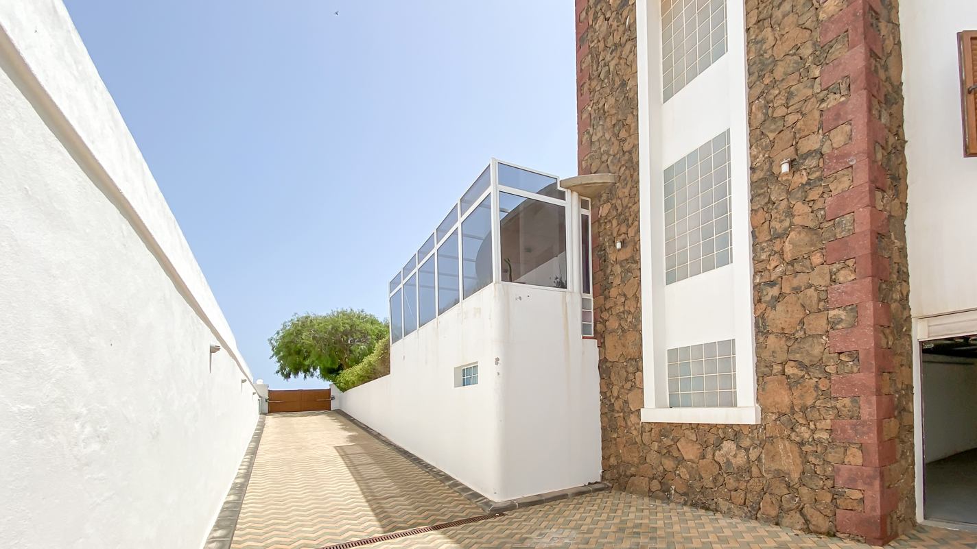 - Tías - Roper Properties