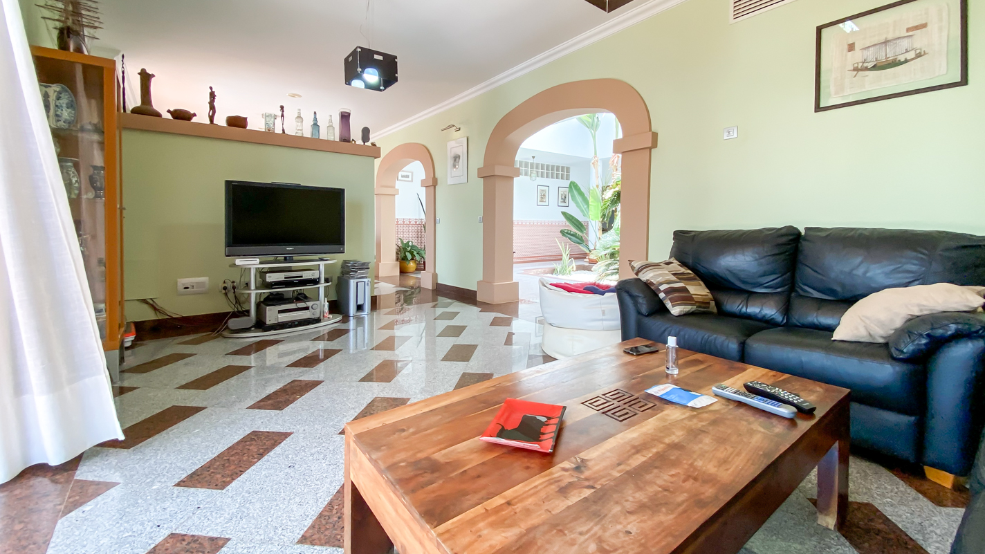- Tías - Roper Properties