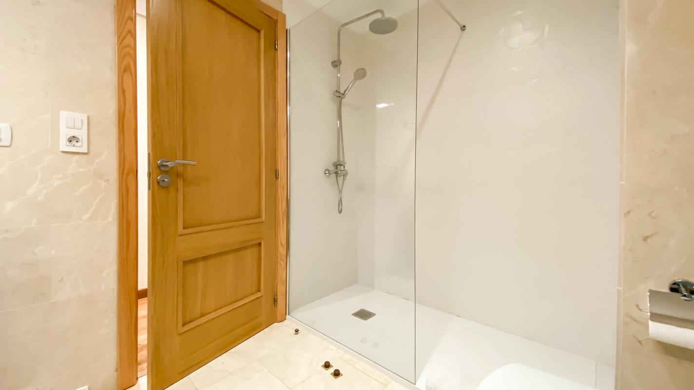 Siglo XXI - Arrecife - Roper Properties