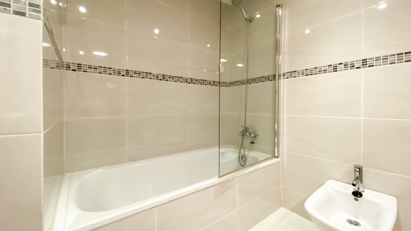 Siglo XXI - Arrecife - Roper Properties