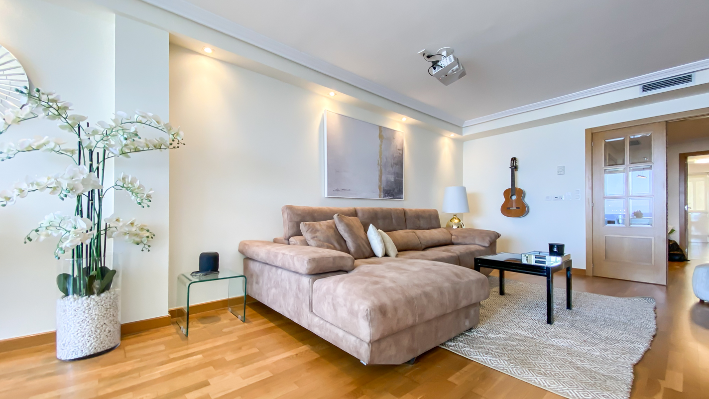 Siglo XXI - Arrecife - Roper Properties