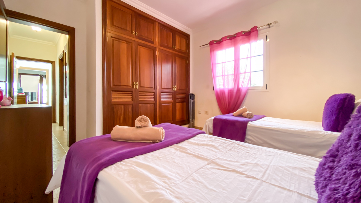 - Puerto Del Carmen - Roper Properties