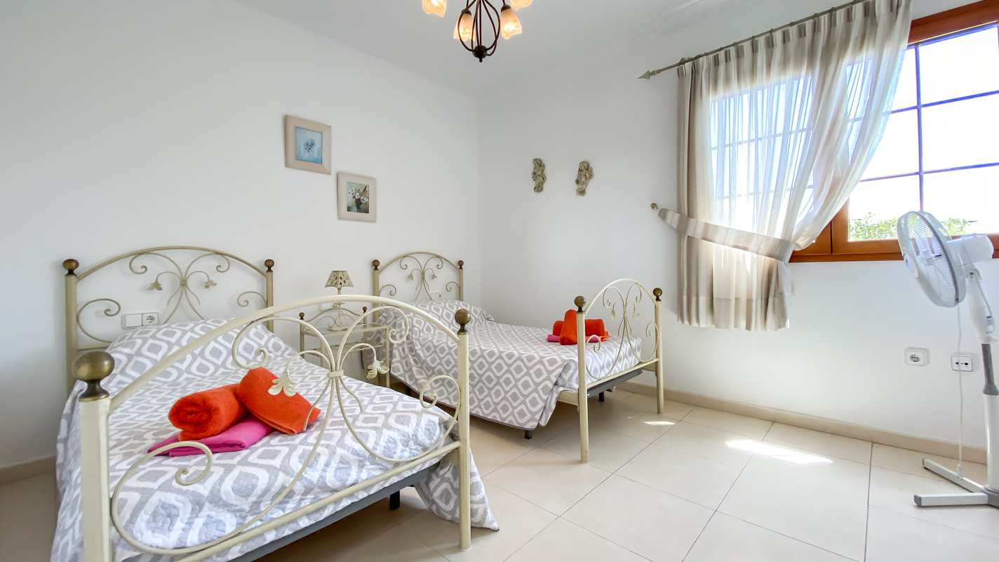 - Puerto Del Carmen - Roper Properties