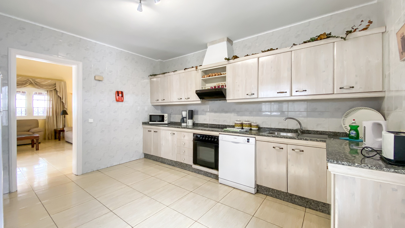 - Puerto Del Carmen - Roper Properties