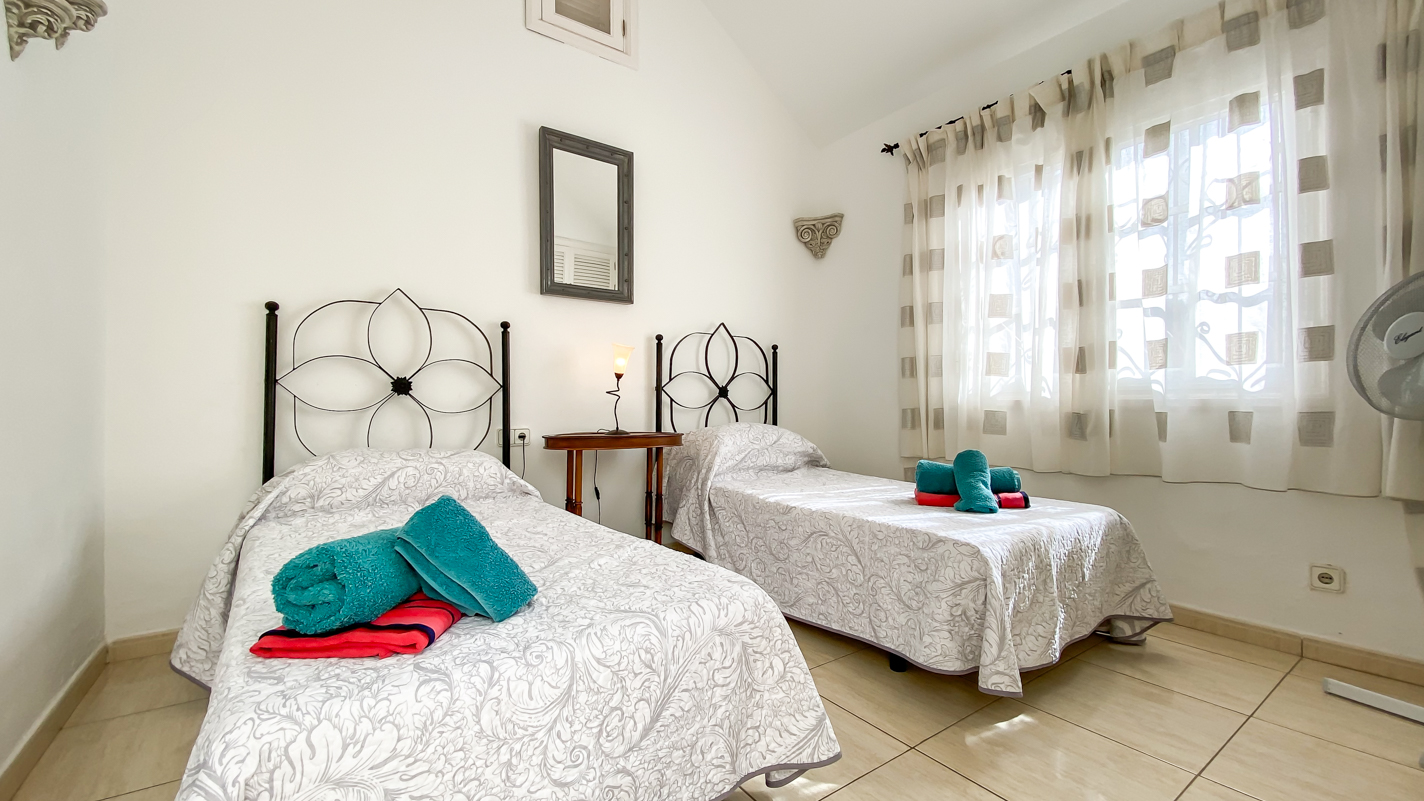 - Puerto Del Carmen - Roper Properties
