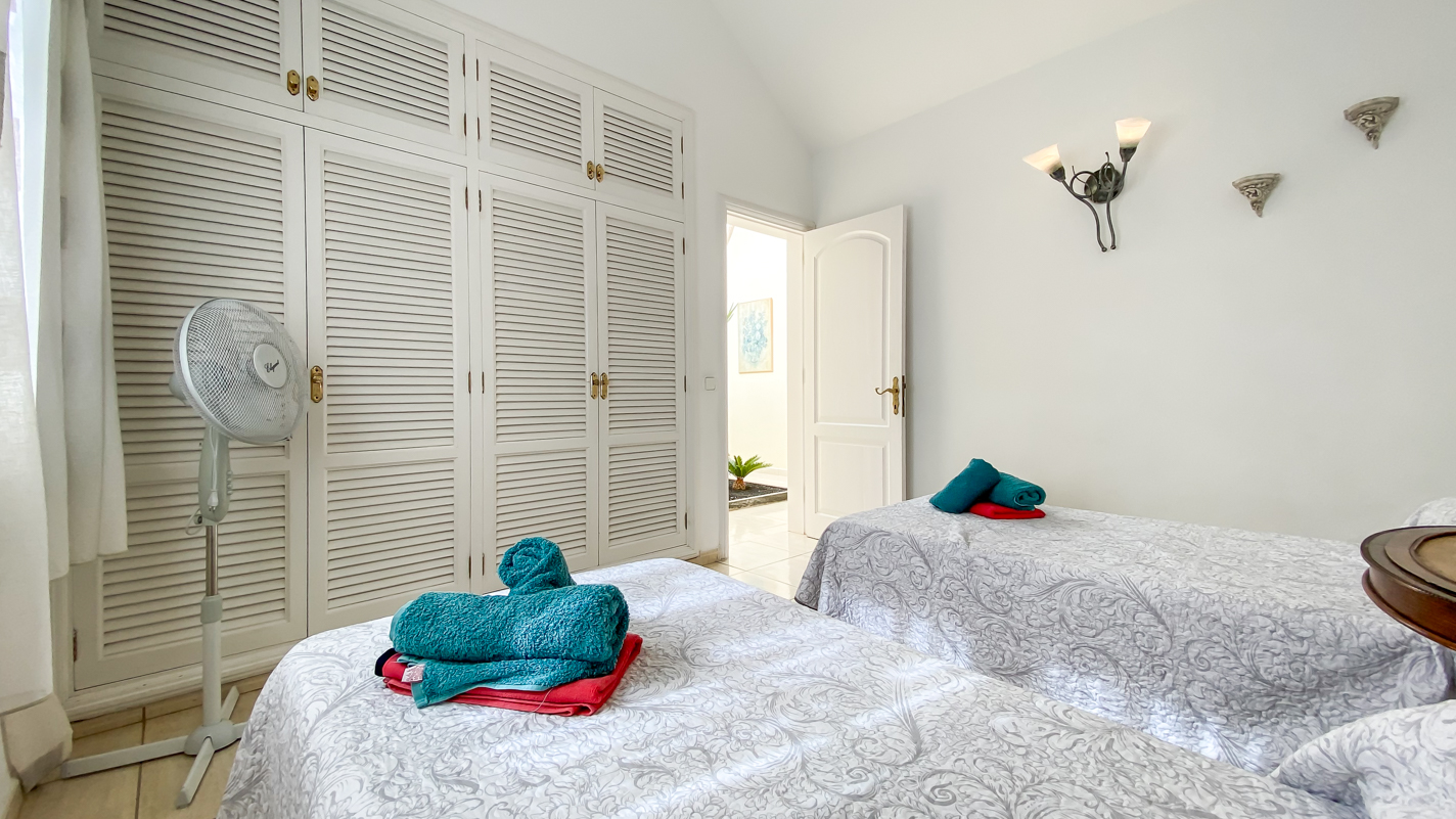 - Puerto Del Carmen - Roper Properties