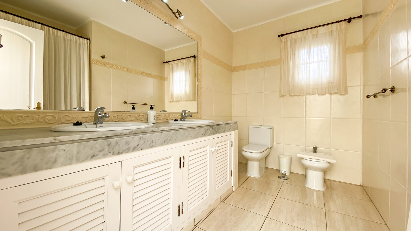 - Puerto Del Carmen - Roper Properties