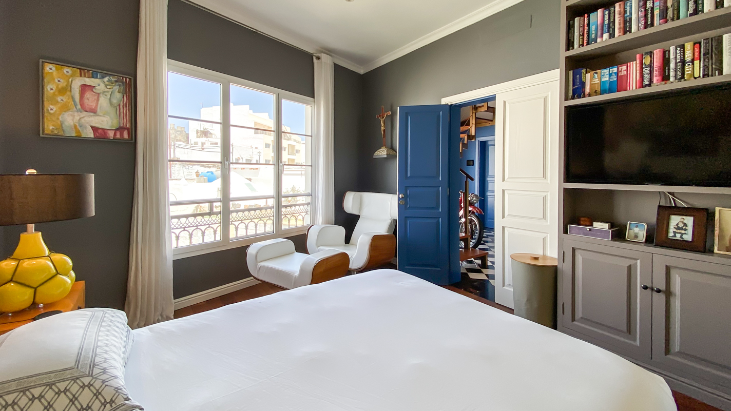 - Arrecife - Roper Properties