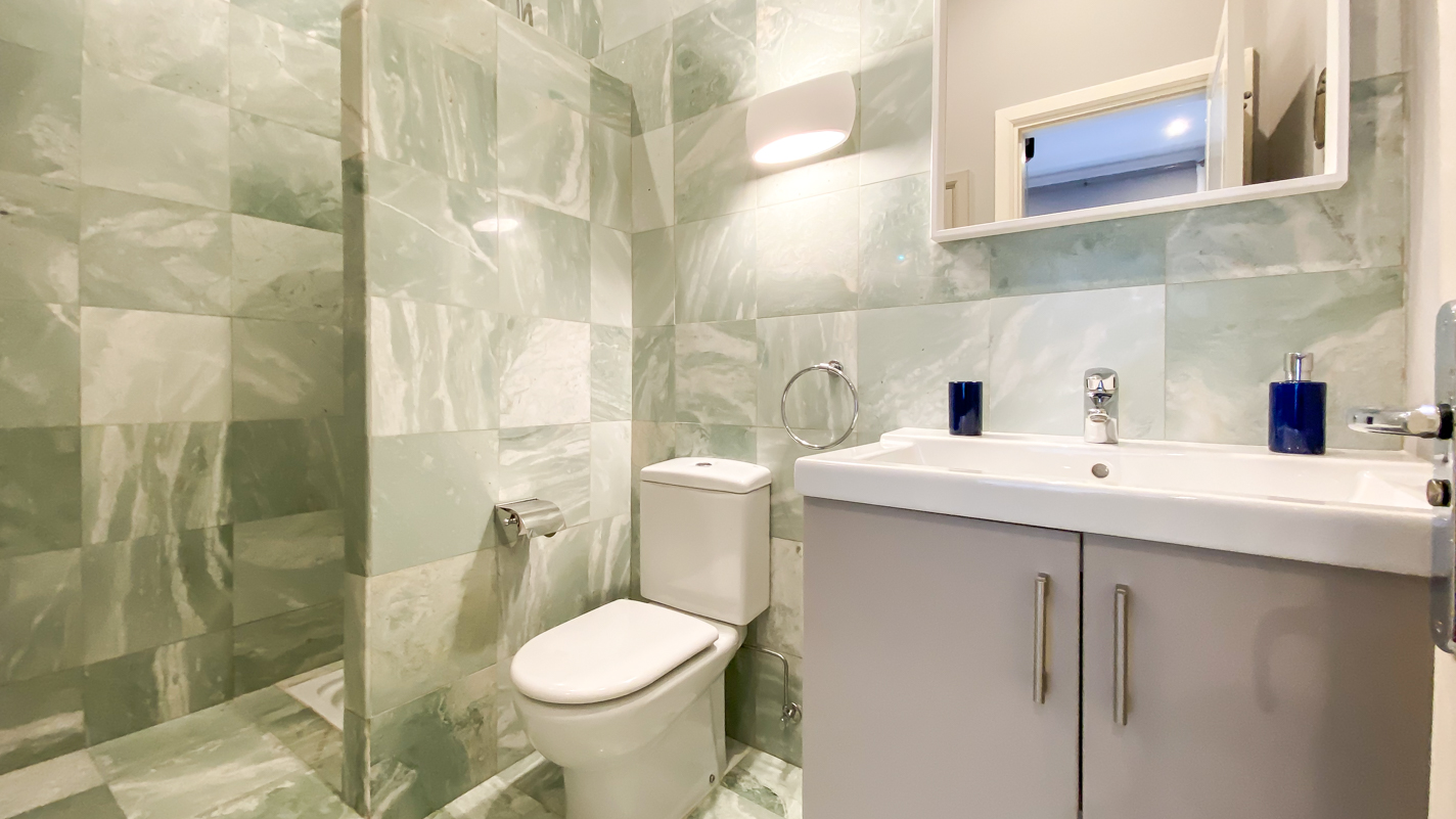 - Arrecife - Roper Properties