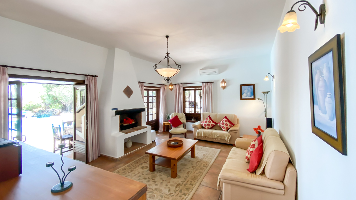 - Puerto Del Carmen - Roper Properties