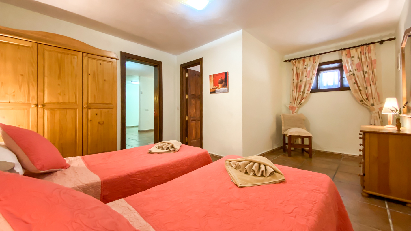 - Puerto Del Carmen - Roper Properties