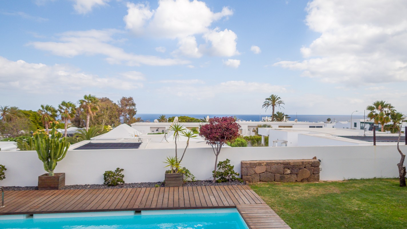 - Puerto Del Carmen - Roper Properties