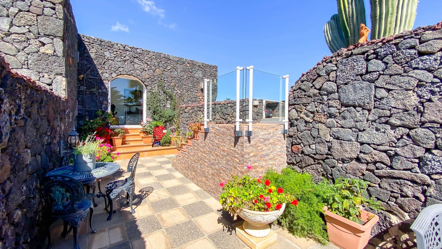 - Macher - Roper Properties