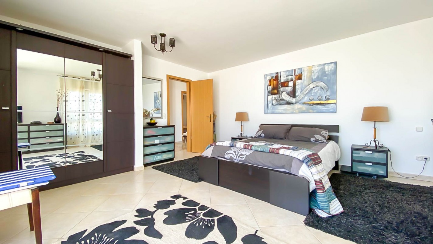 - Tias - Roper Properties