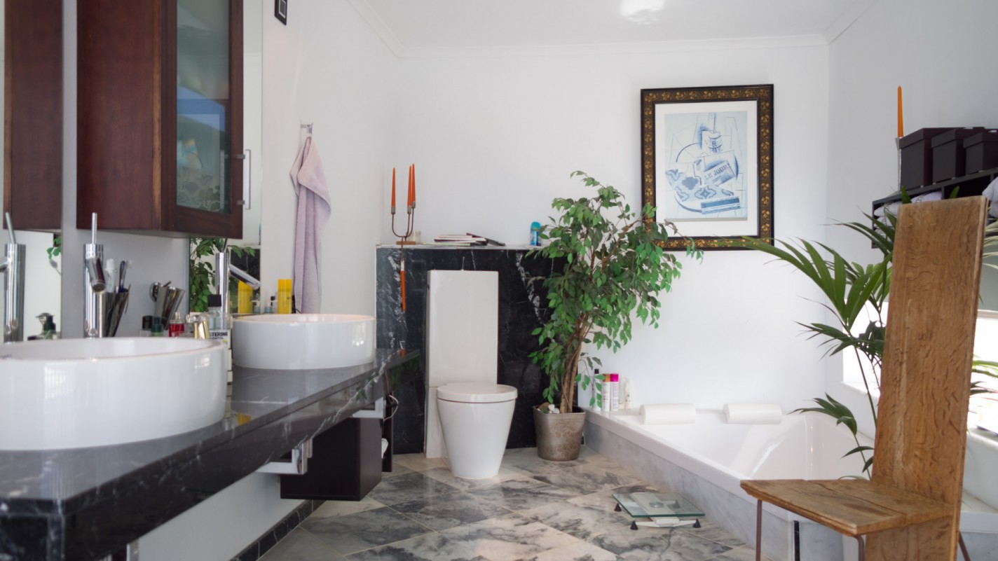 - Las Breñas - Roper Properties