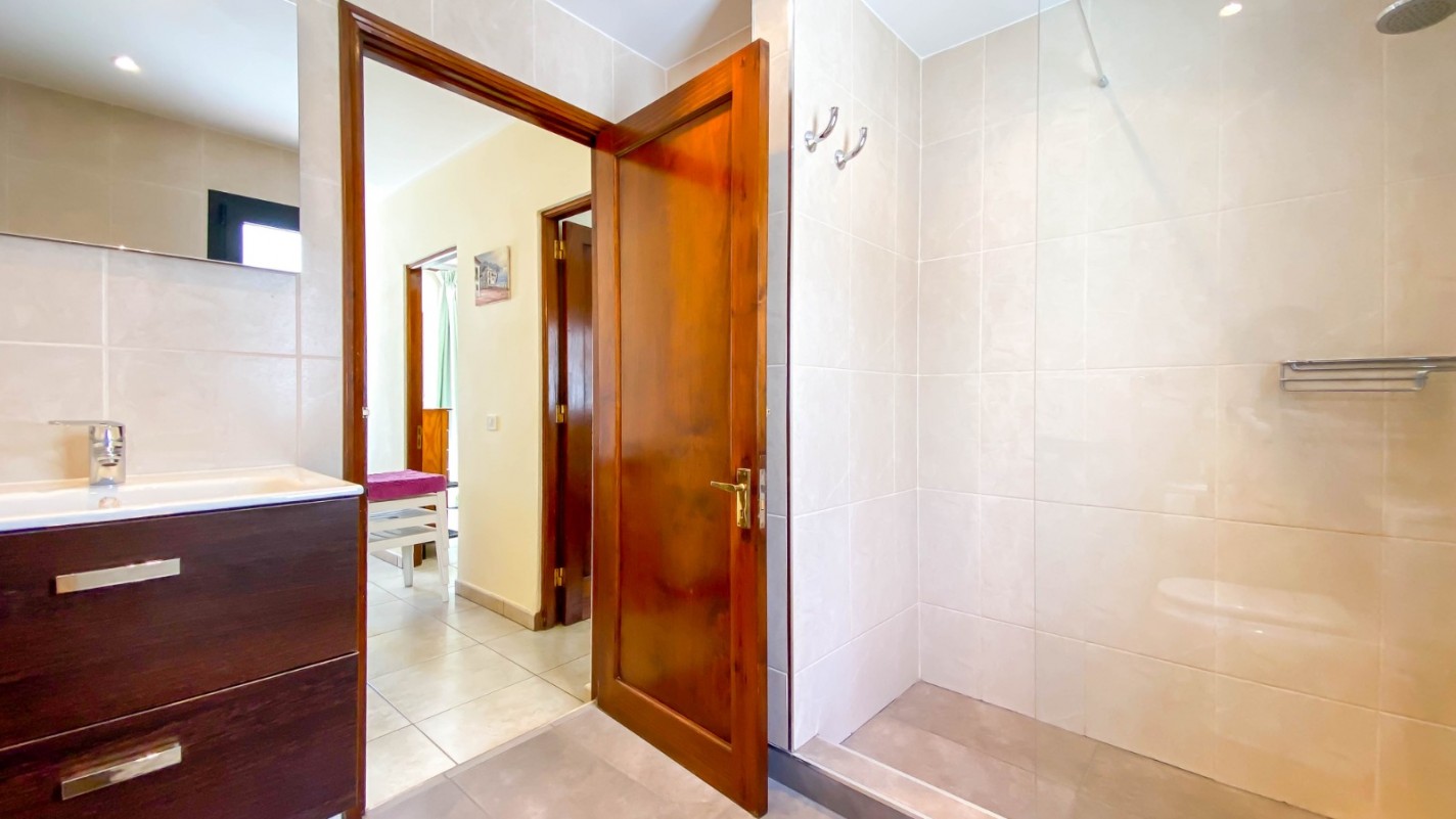 - Puerto Del Carmen - Roper Properties