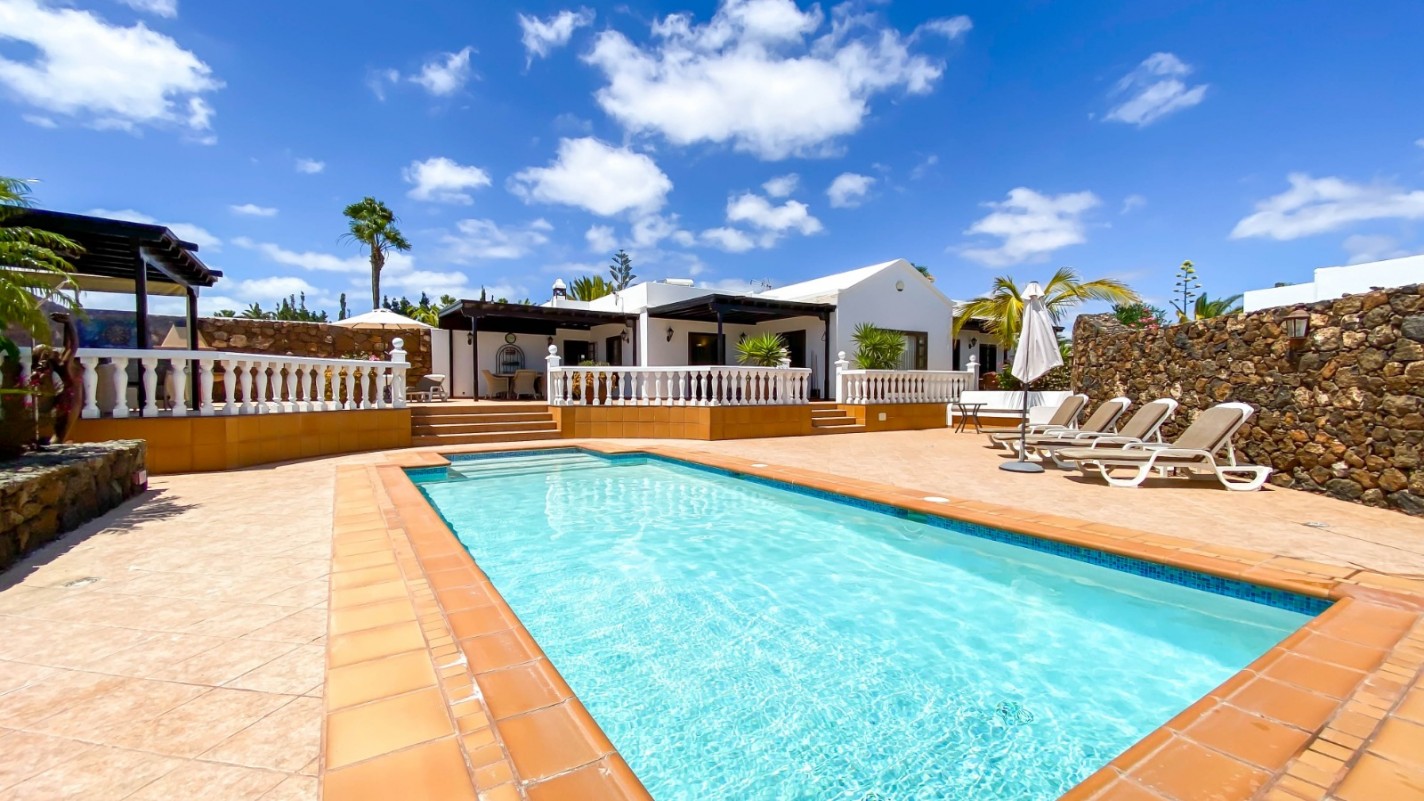 - Puerto Del Carmen - Roper Properties