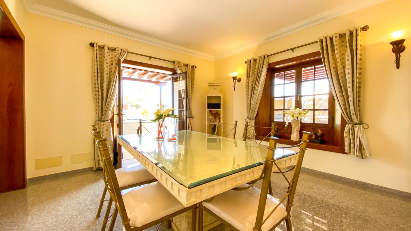- Puerto Del Carmen - Roper Properties