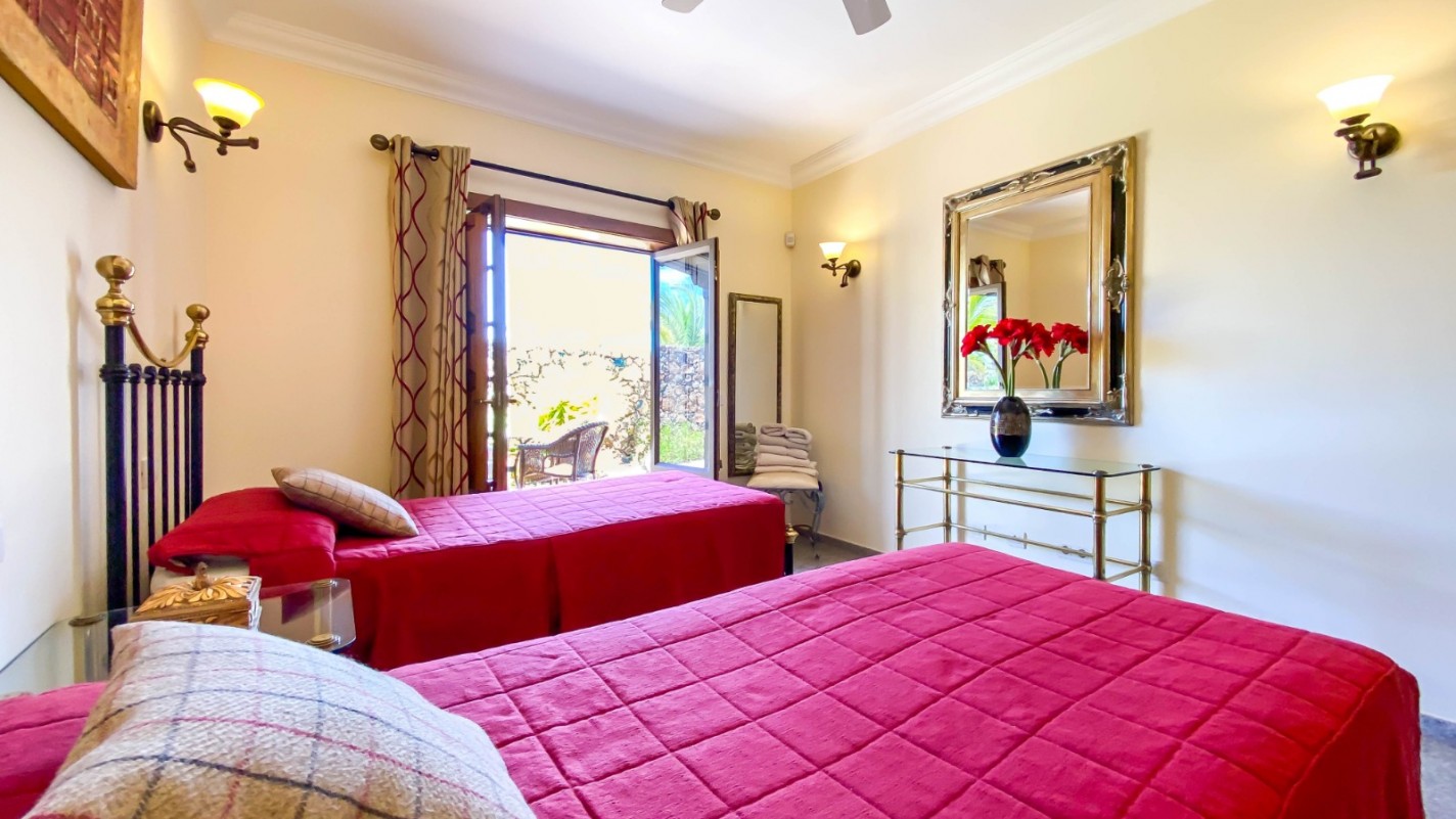 - Puerto Del Carmen - Roper Properties