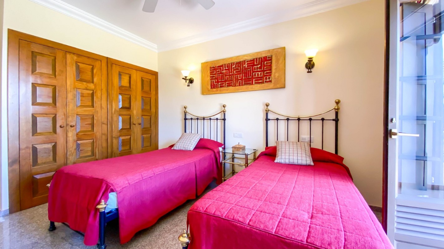- Puerto Del Carmen - Roper Properties