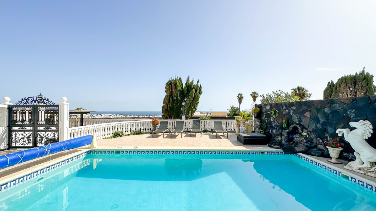 - Puerto Del Carmen - Roper Properties