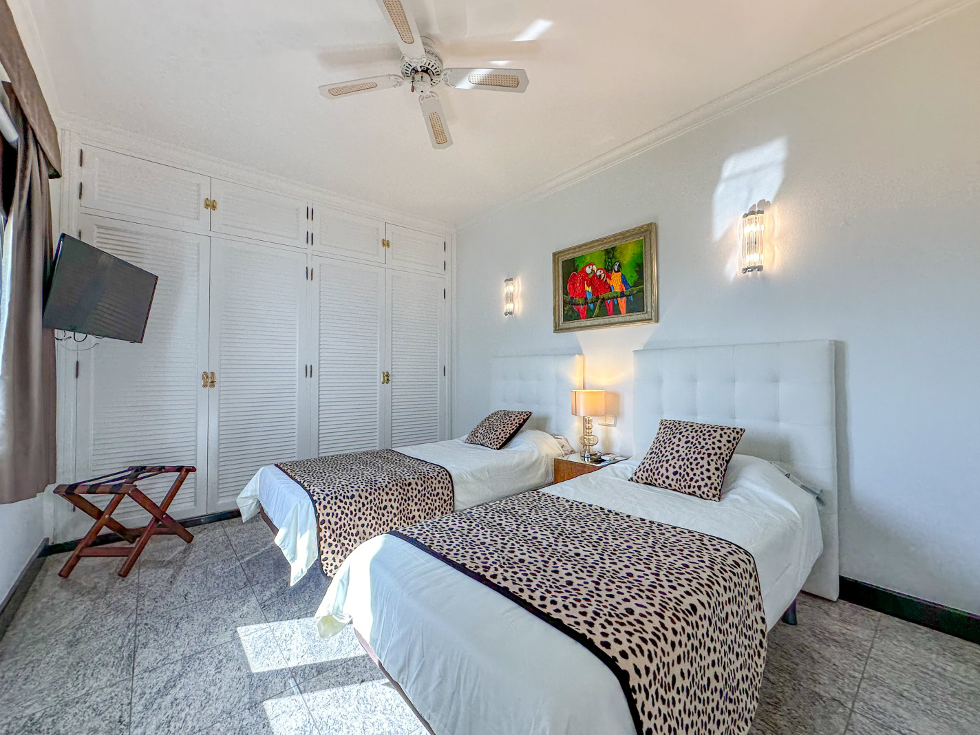 - Puerto Del Carmen - Roper Properties