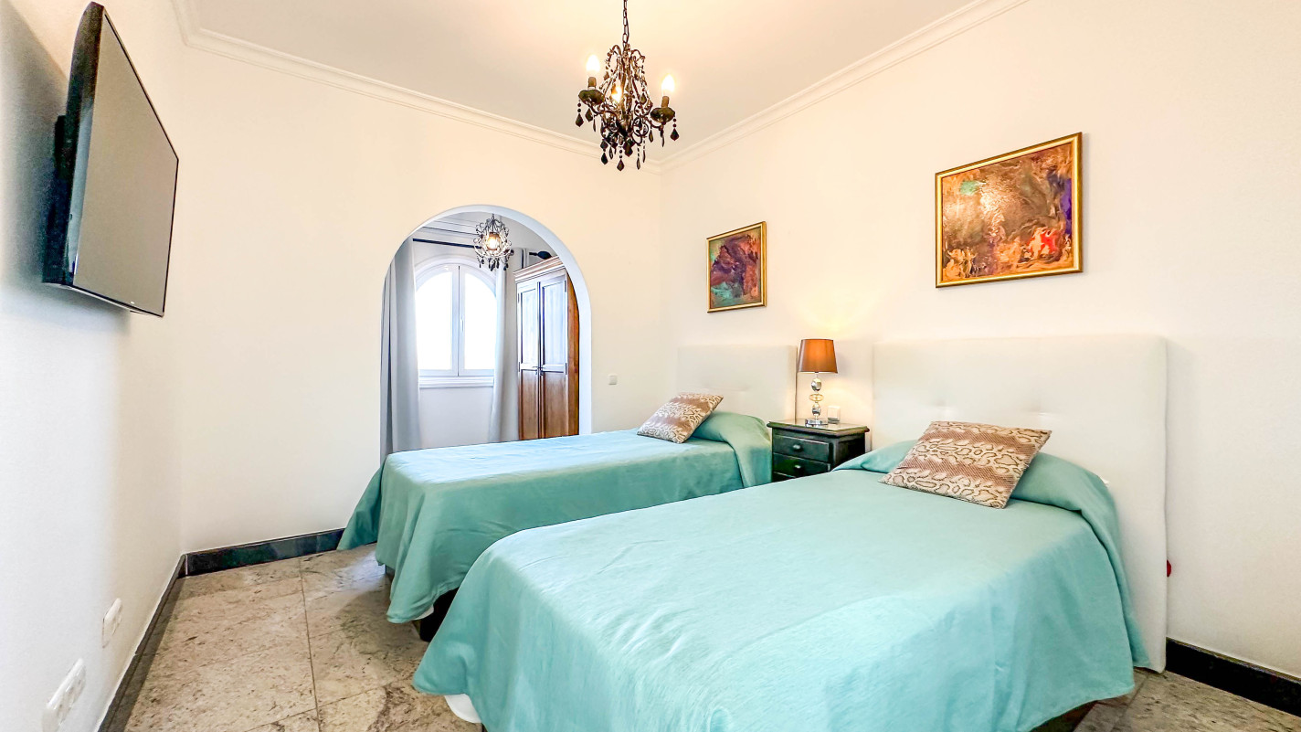 - Puerto Del Carmen - Roper Properties