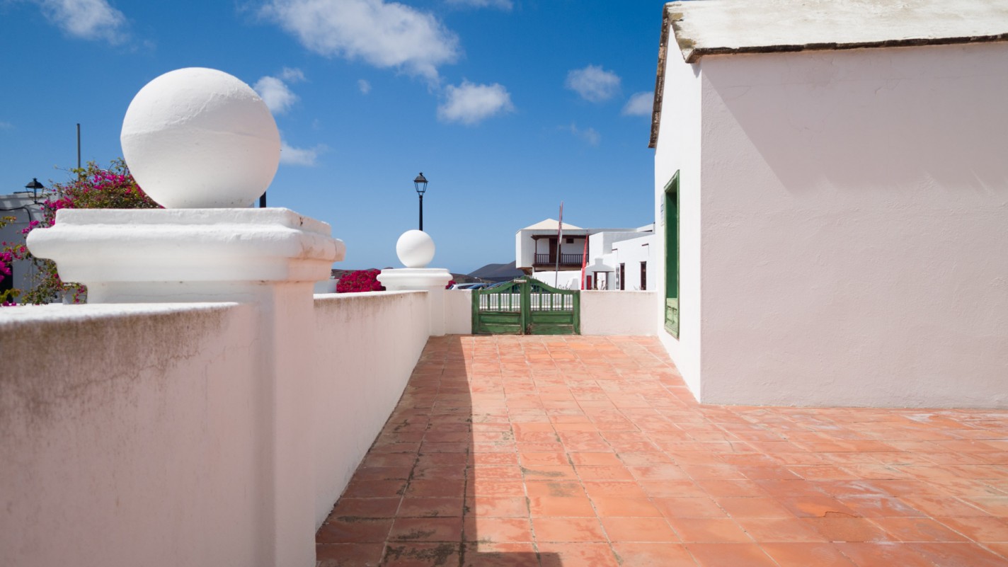 - Yaiza - Roper Properties