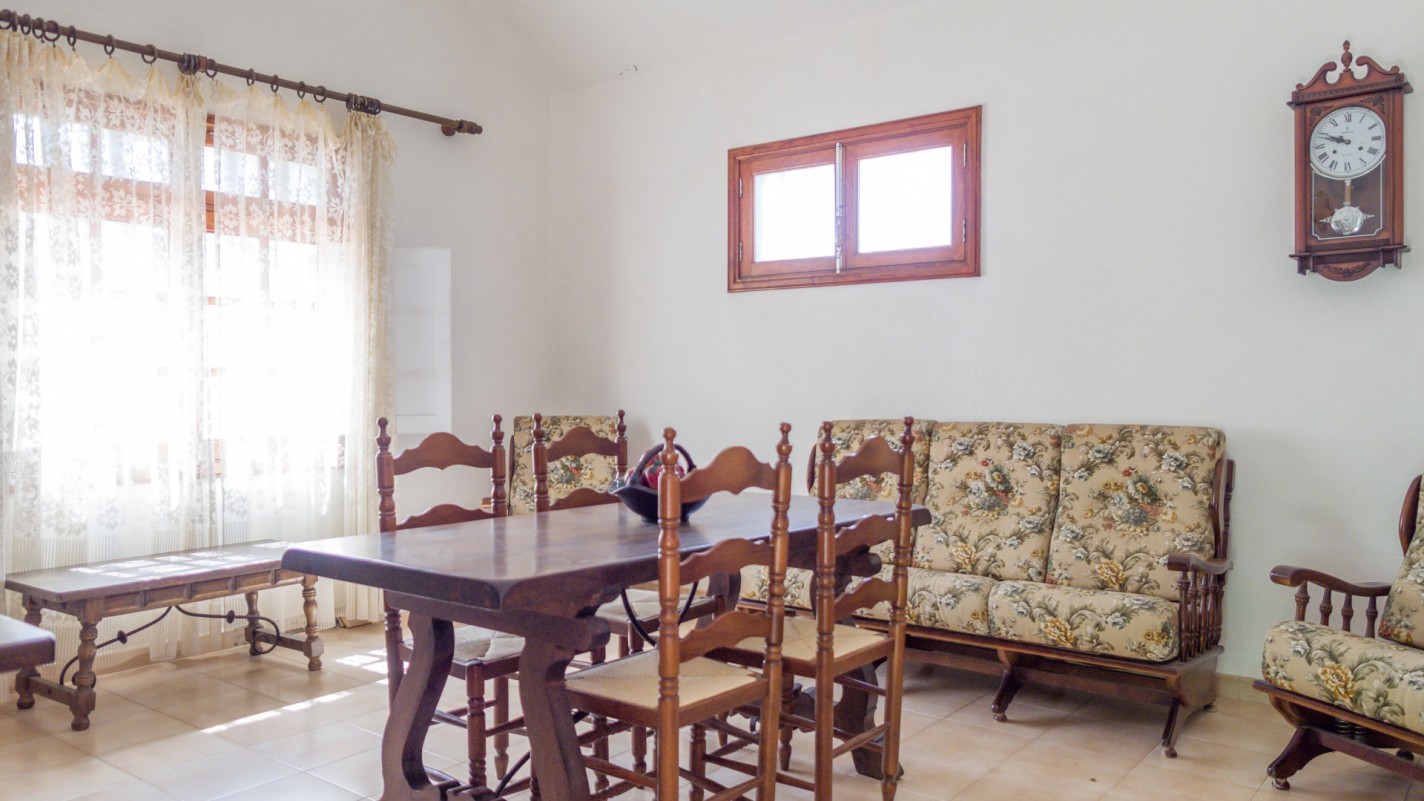 - Yaiza - Roper Properties