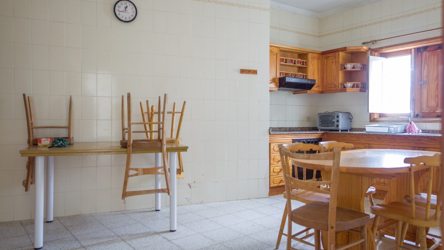 - Yaiza - Roper Properties