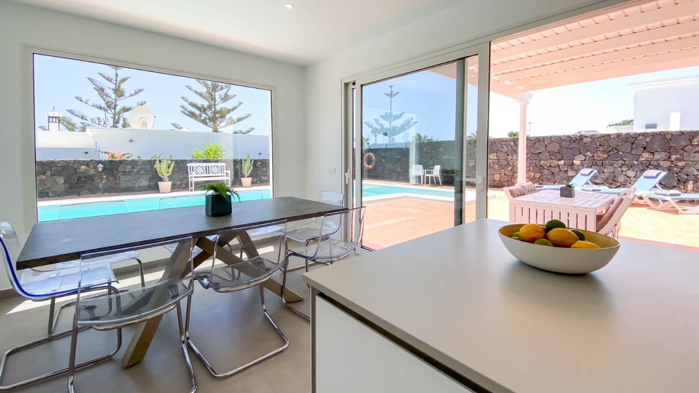 - Puerto Del Carmen - Roper Properties