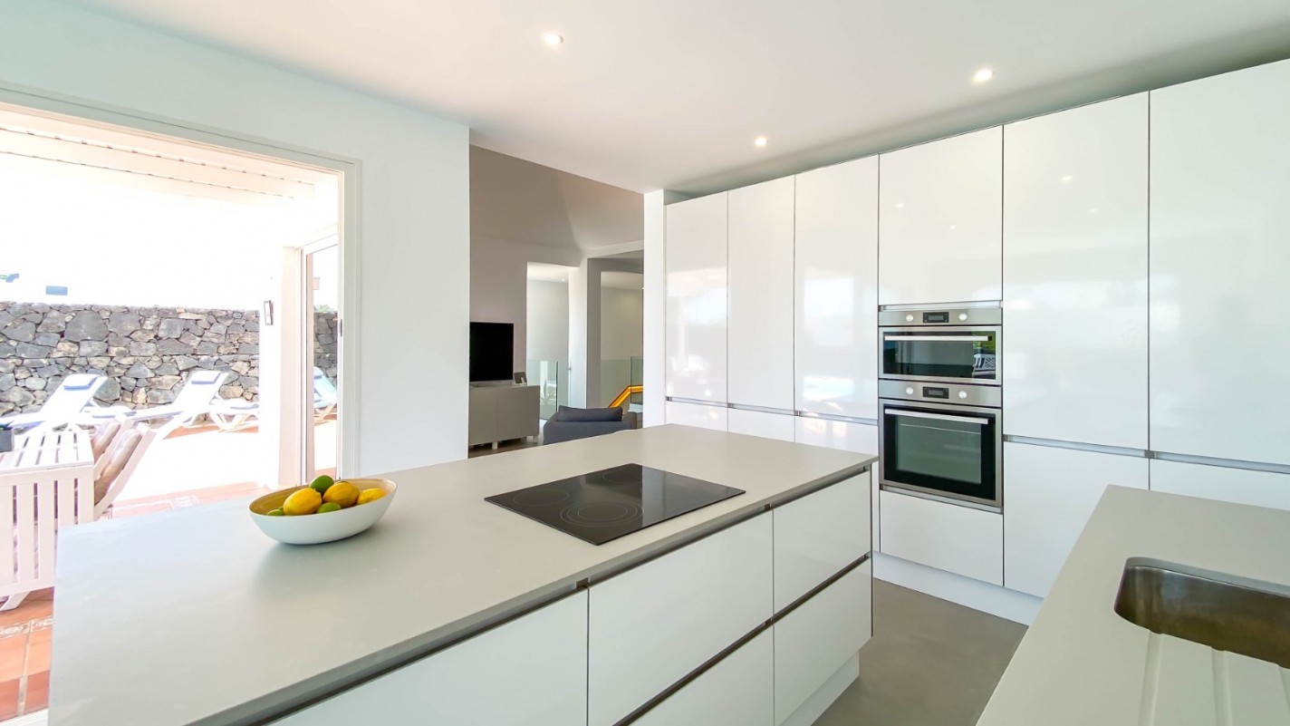 - Puerto Del Carmen - Roper Properties