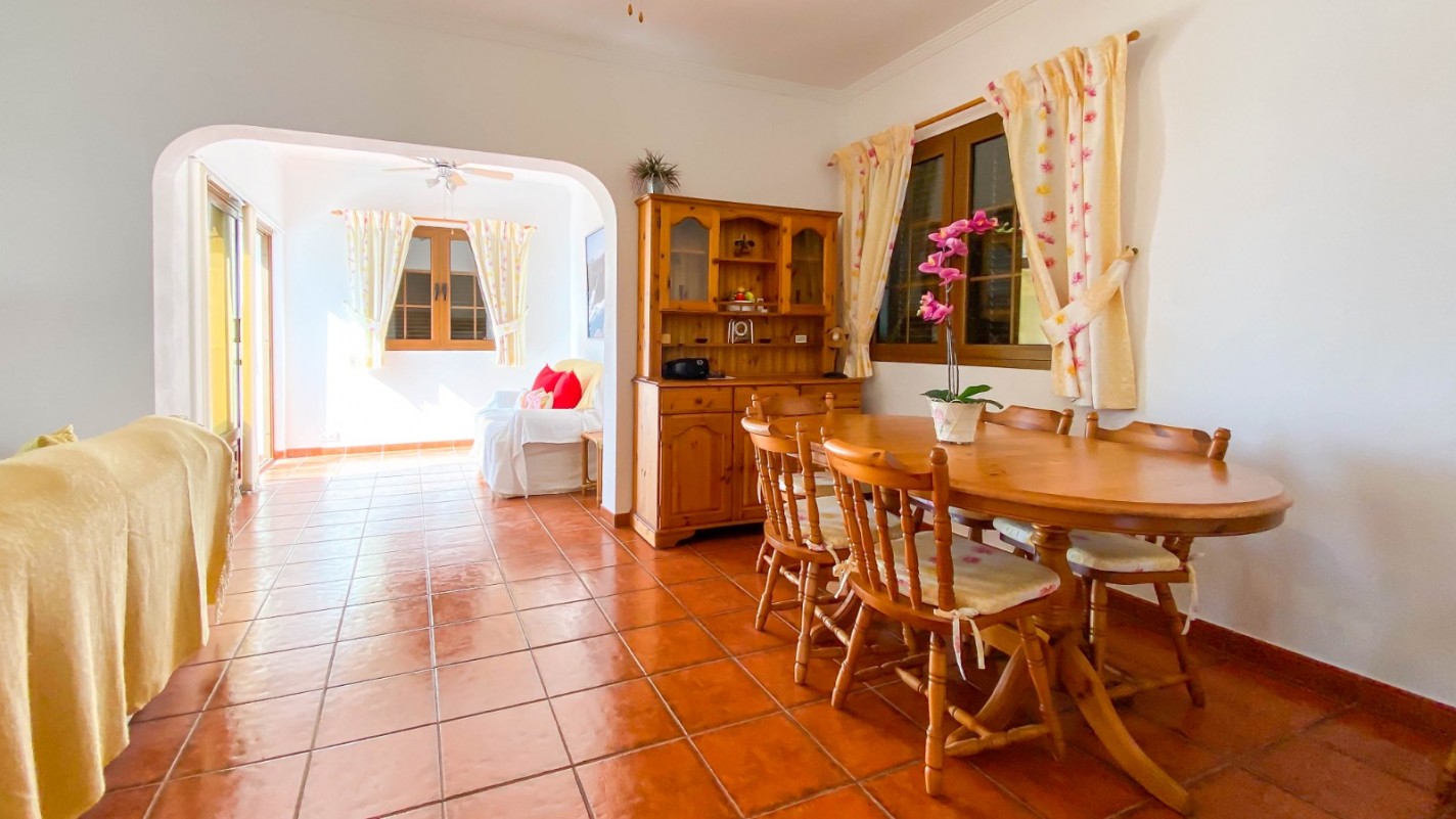 - Costa Teguise - Roper Properties