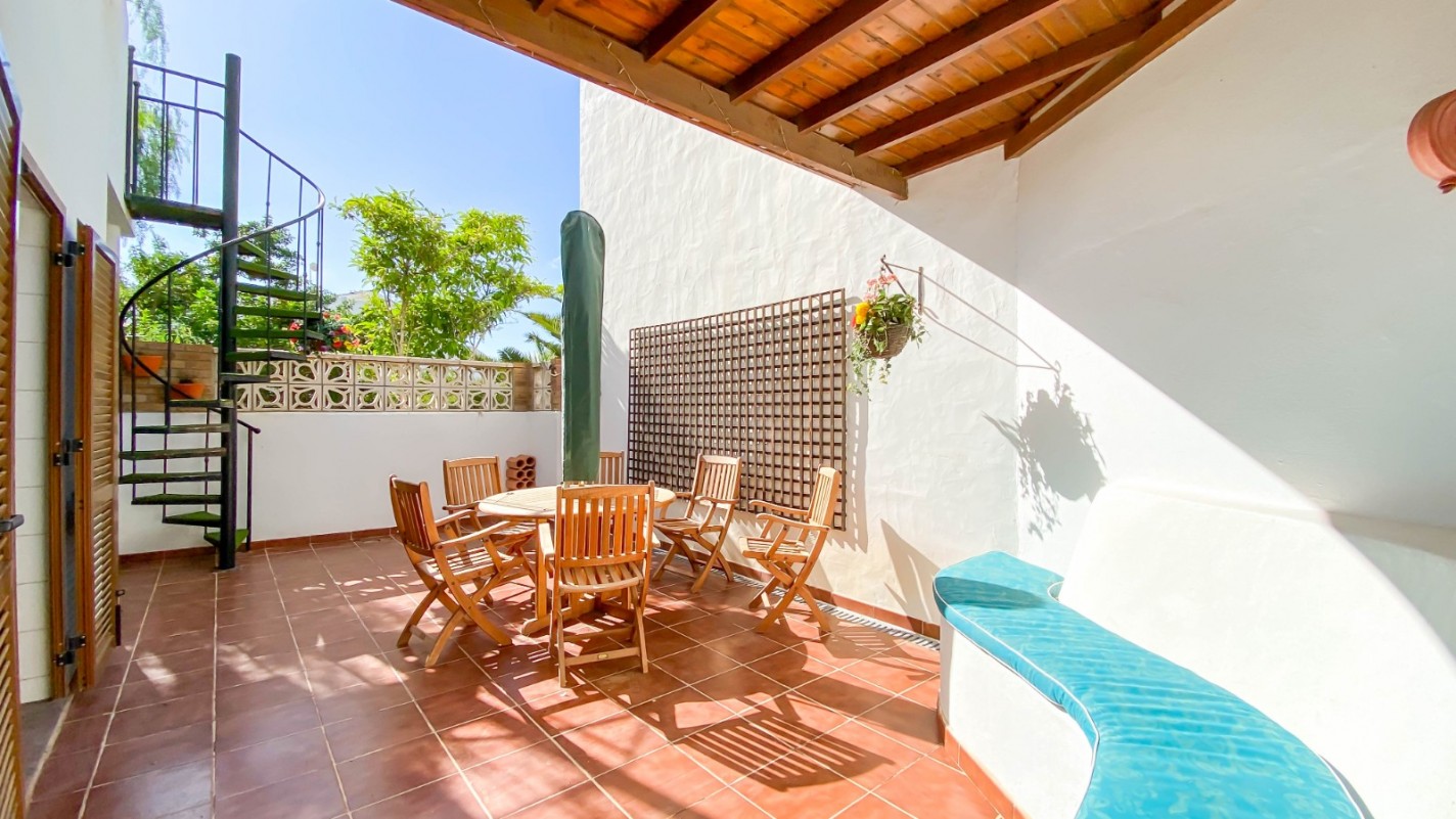 - Costa Teguise - Roper Properties