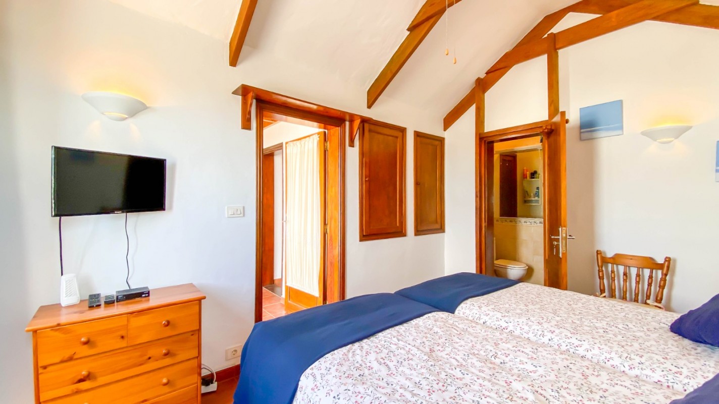 - Costa Teguise - Roper Properties