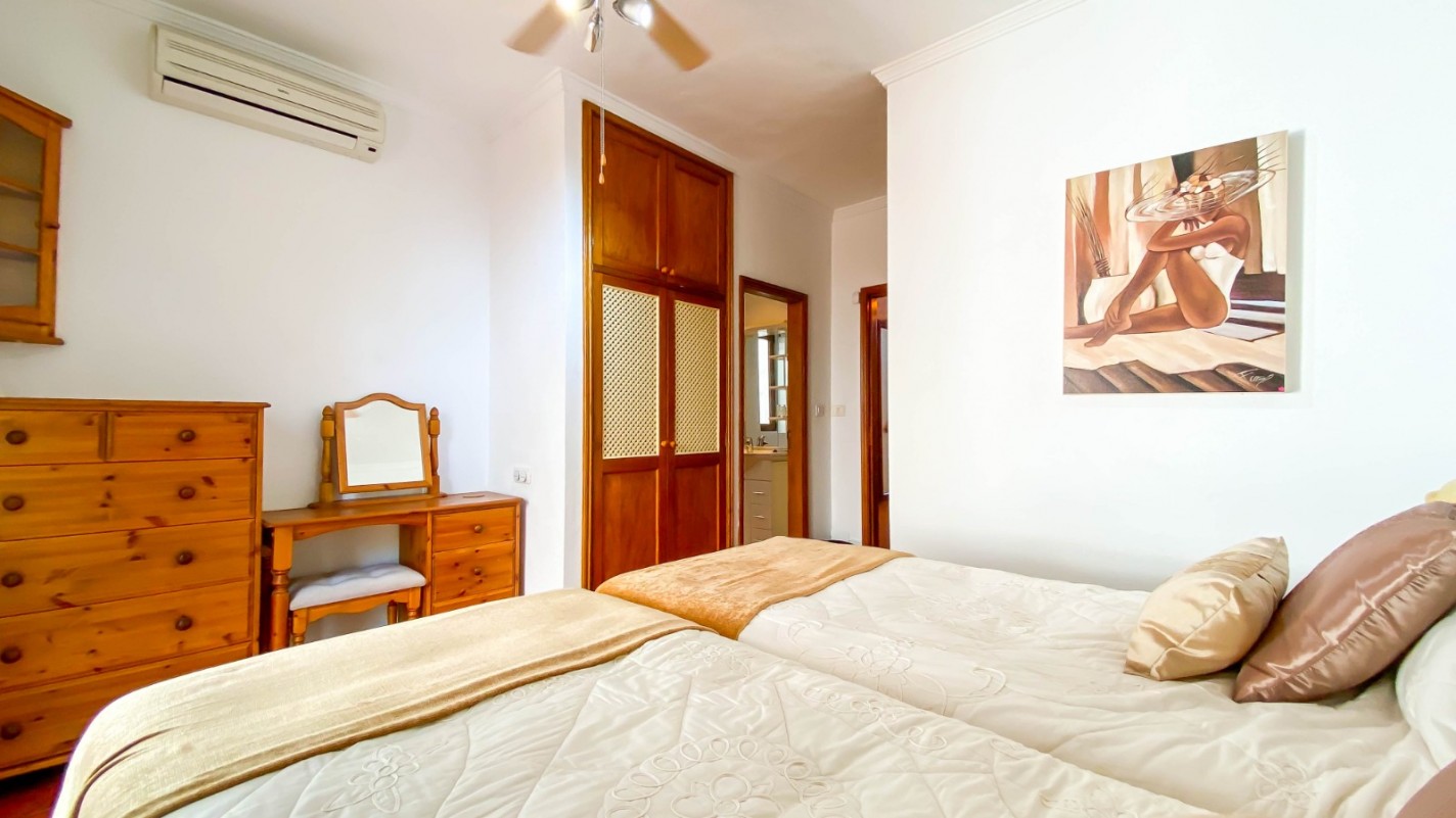 - Costa Teguise - Roper Properties