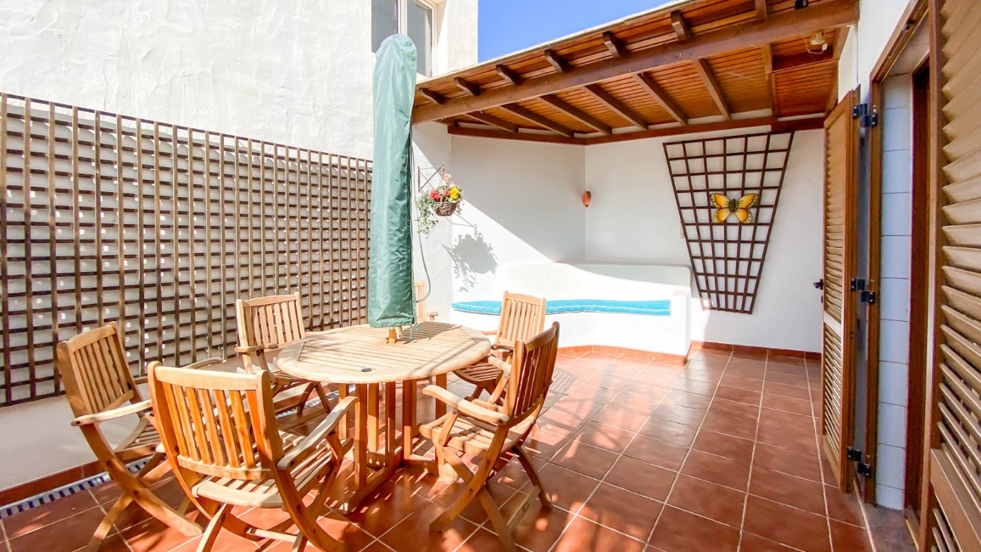 - Costa Teguise - Roper Properties