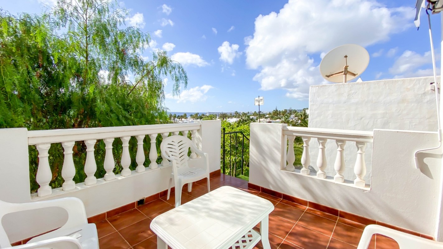 - Costa Teguise - Roper Properties