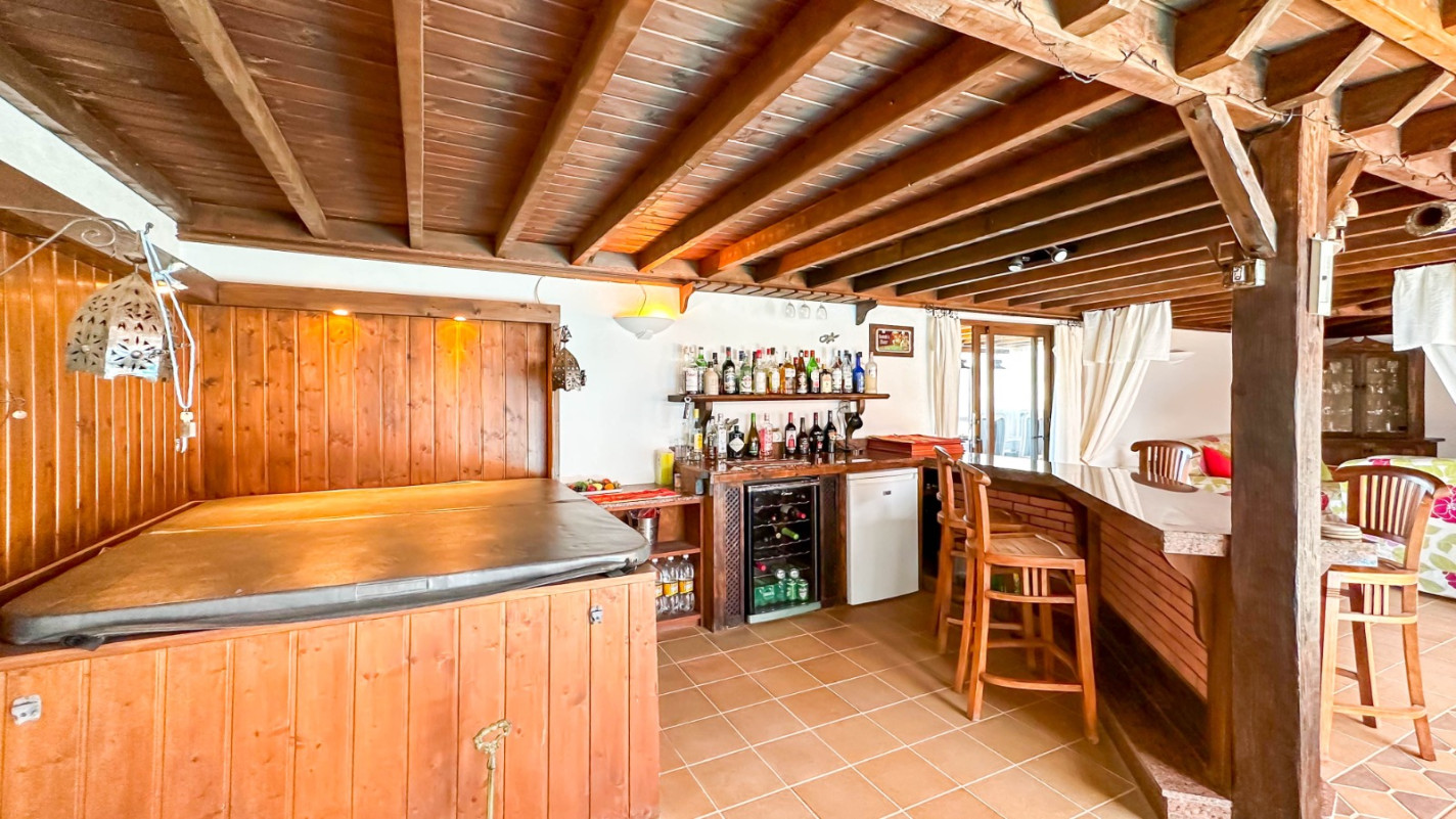 - Las Breñas - Roper Properties