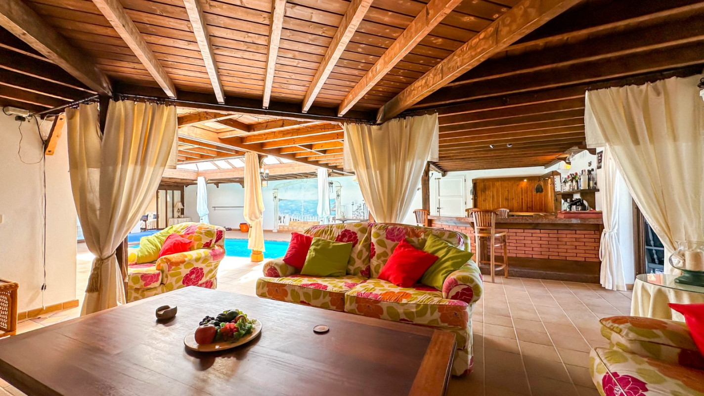 - Las Breñas - Roper Properties