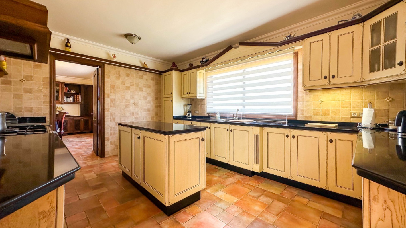 - Las Breñas - Roper Properties