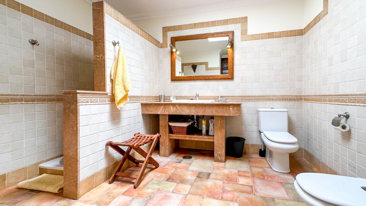 - Las Breñas - Roper Properties